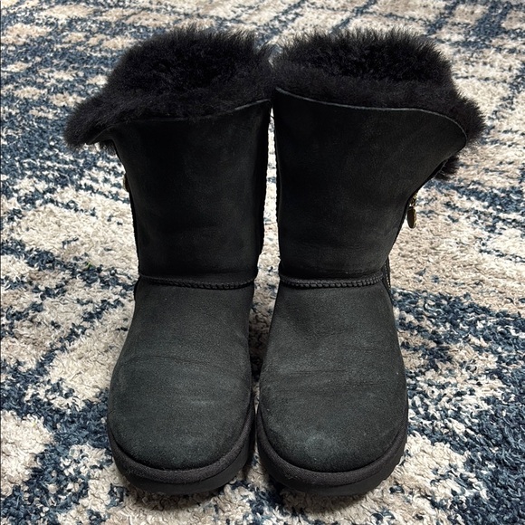EUC women’s Uggs size 8 - Picture 1 of 6